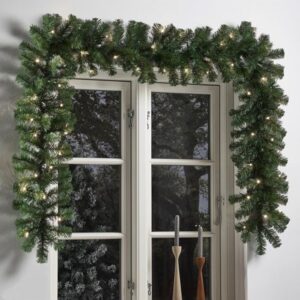 NORDIC WINTER Kunstig granguirlande 270 cm med lys